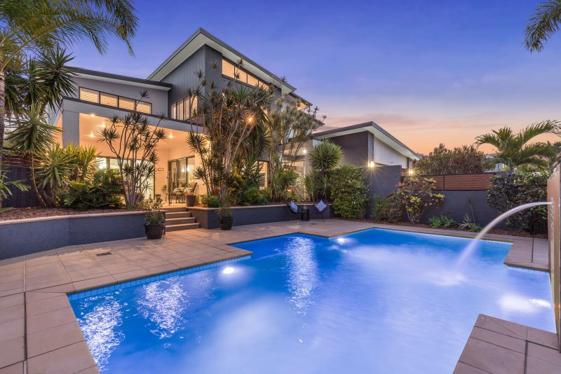 Family Pool Carindale 