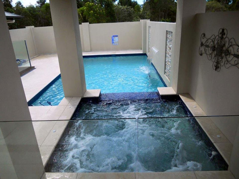 Luxury Pool Carindale 
